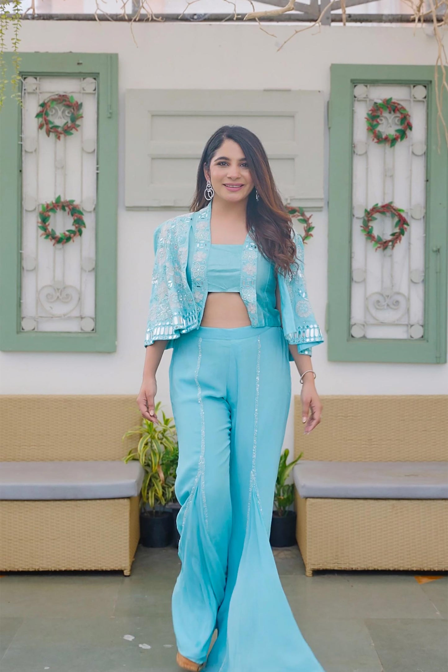 Pepsi Kalwani in Inaya Cape Set