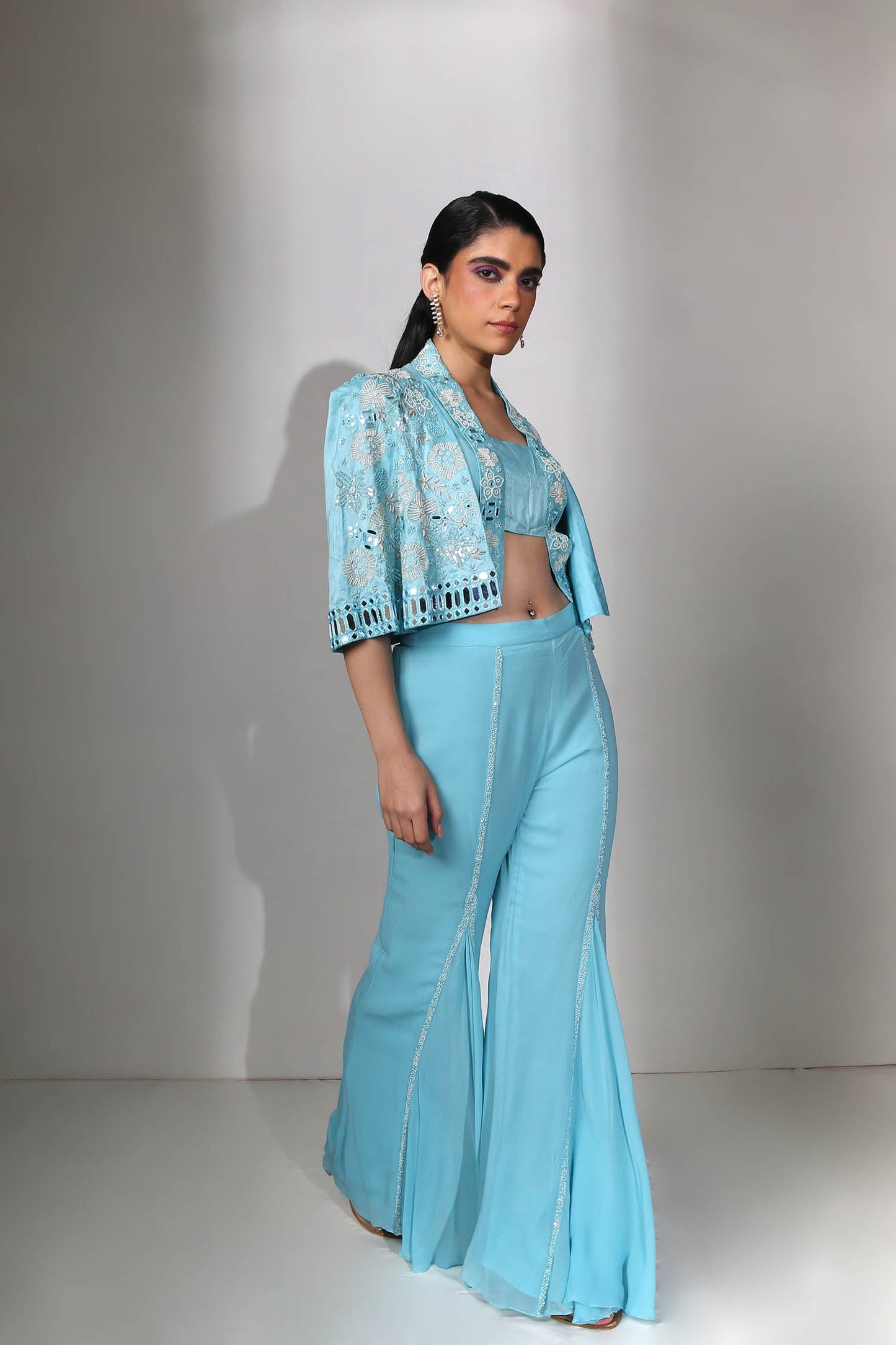 Pepsi Kalwani in Inaya Cape Set